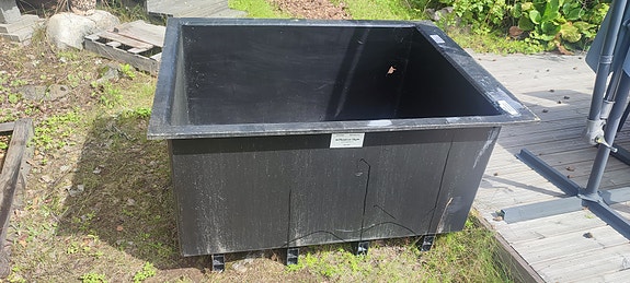 Muovinen allas. Palju aihiot. Lasten allas
