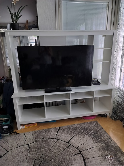 Tv taso hyllykkö