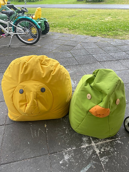 Lasten eläibeanbag-säkkituolit keltainen leijona ja vihreä papukaija