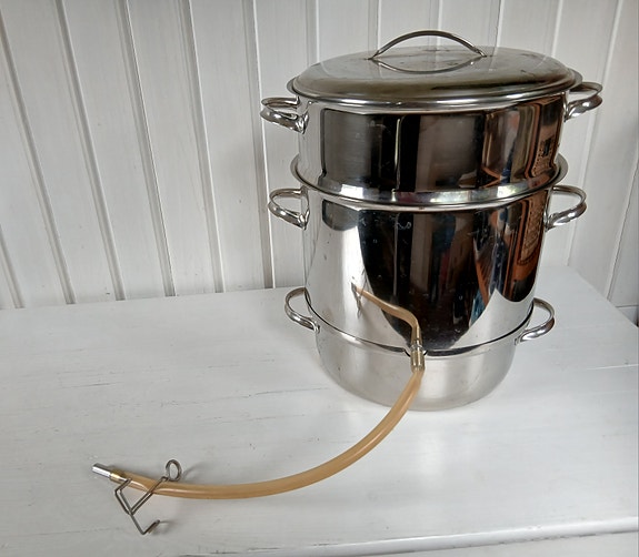 Teräksinen mehumaija/ mehustin