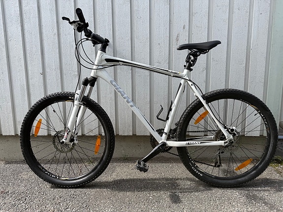 Giant Talon0 maastopyörä 26" XL miehille