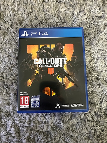 PS4 Call of Duty Black Ops 4 peli