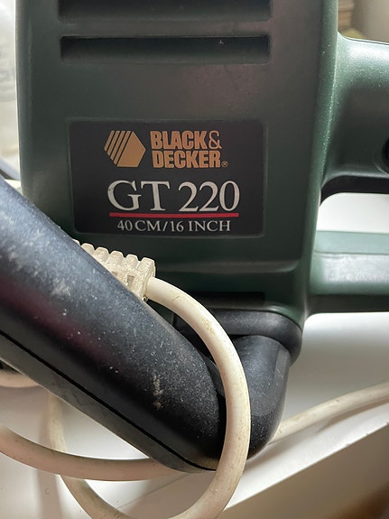 Sähkökäyttöinen Black&Decker pensasleikkuri
