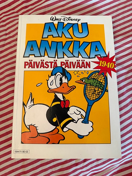 Aku Ankka Päivästä päivään 1940 sarjakuvakirja