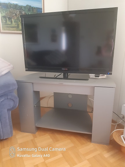 Tv-pöytä