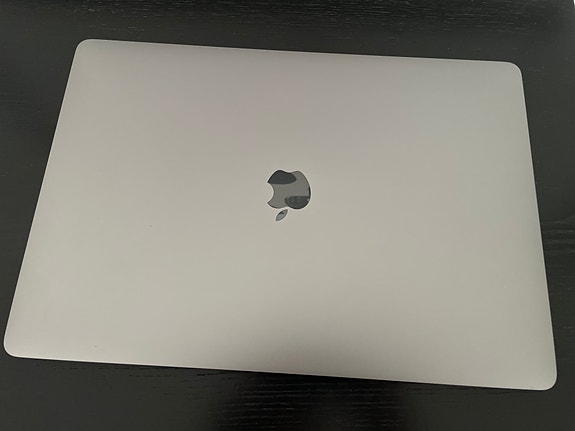 2019 Macbook Pro 15” i7 16gt 250gt