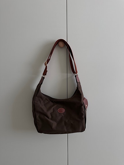 Longchamp olkalaukku