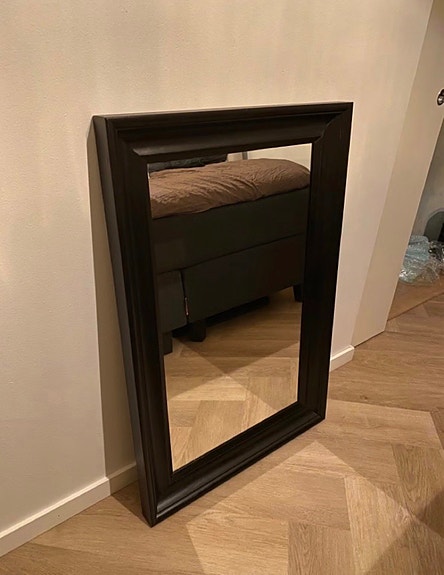 IKEA Hemnes peili mustanruskealla kehyksellä
