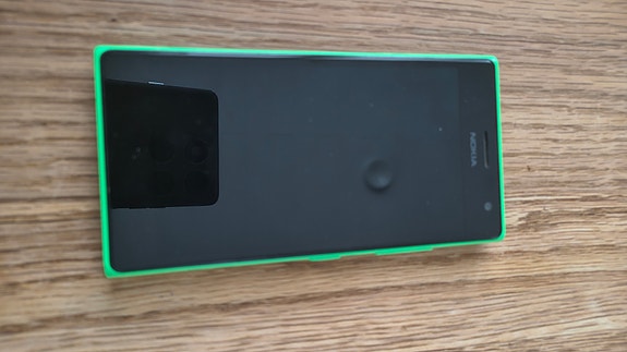 Nokia Lumia 735