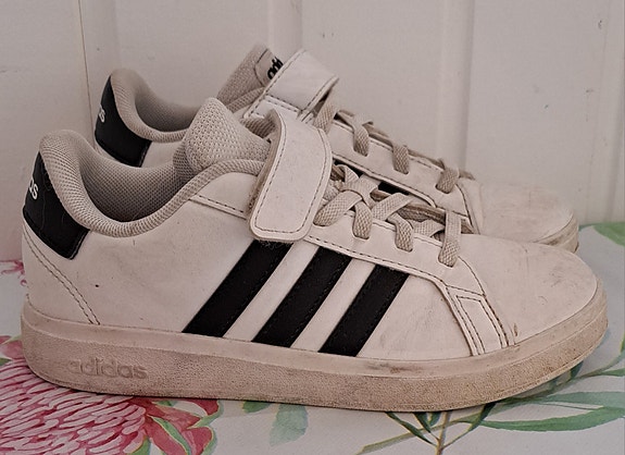 Lasten adidas lenkkarit