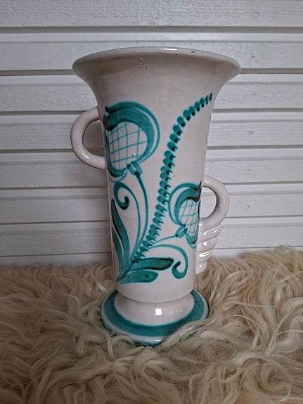 Kupittaan savi, ruukku/ maljakko