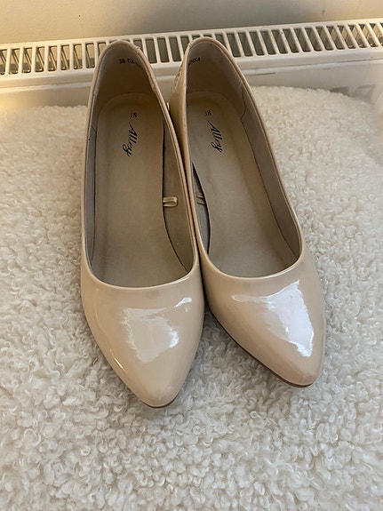 Beige korkokengät koko 38