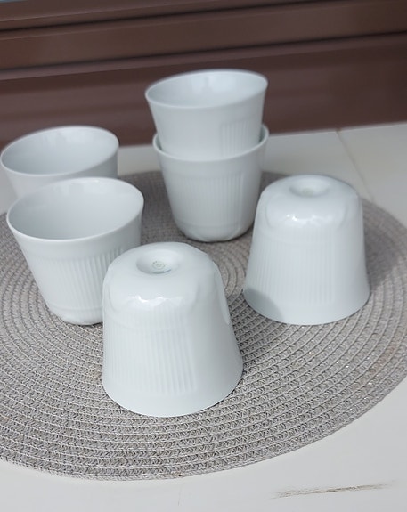Royal Copenhagen valkoiset posliinikupit