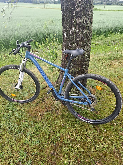 Yosemite x-trail maastopyörä