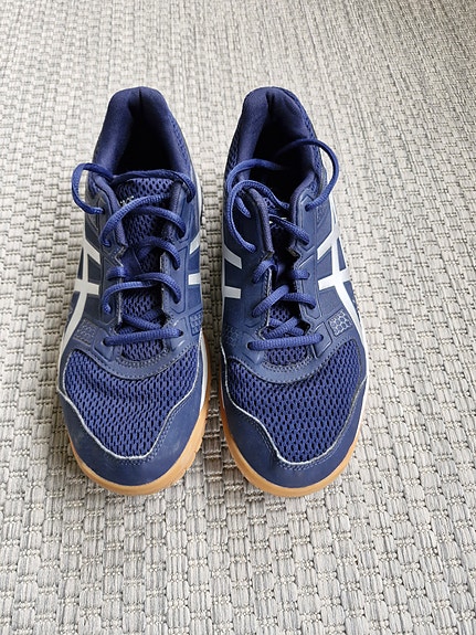 Asics sisäpelikengät