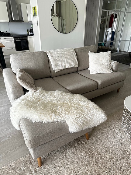 Beige sohva