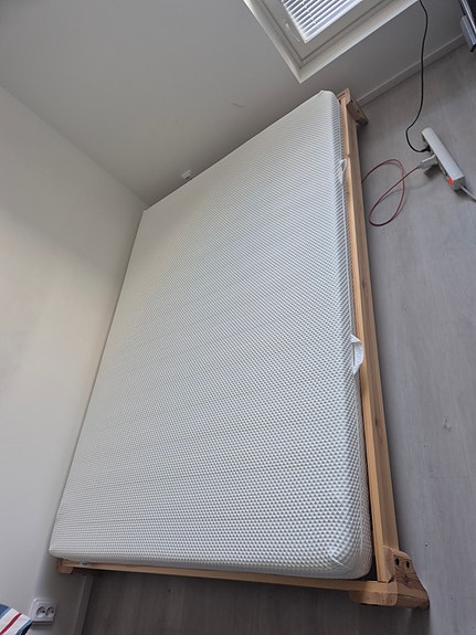 Karup design sänky + Ikea patja