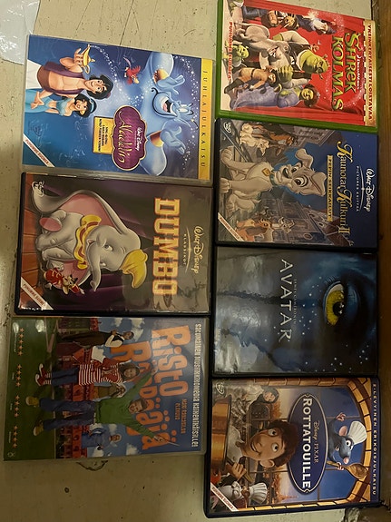 Disney ja muut DVD-elokuvat yhteensä 7 kpl