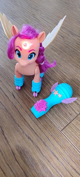 My Little Pony laulava Sunny -lelu