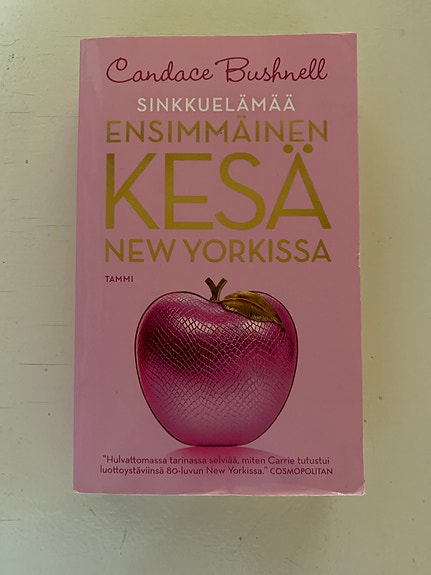 Candace Bushnell Sinkkuelämää – Ensimmäinen kesä New Yorkissa pokkari