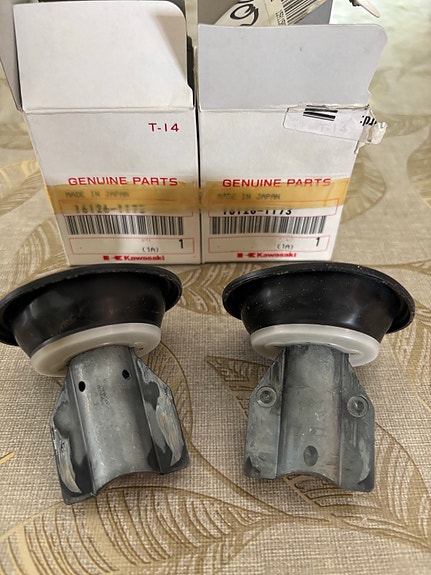 Kawasaki alkuperäiset varaosat 16126-1173 x 2