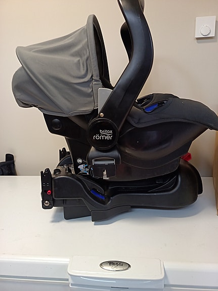 britax turvakaukalo ja telakka