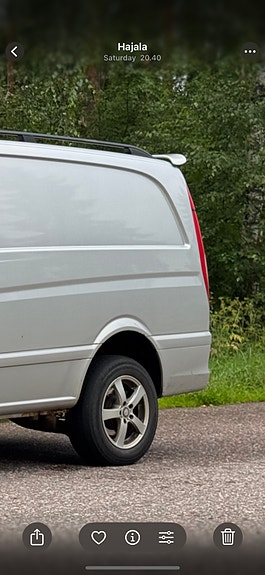 Mercedes Vito takaspoileri äärivaloilla