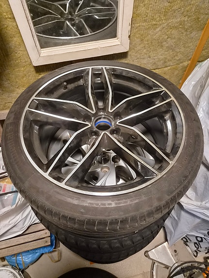 225/40r18 vararengas