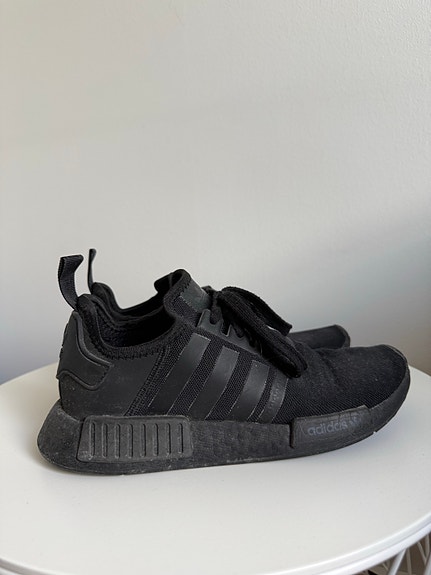 Adidas tennarit