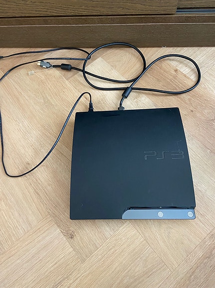 PlayStation 3 konsoli ja pelejä
