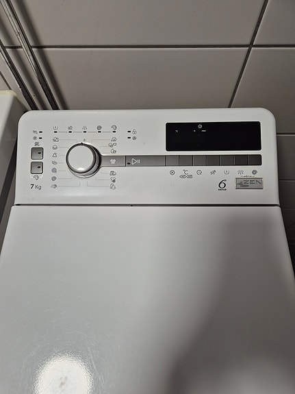 Whirlpool ZEN 6th Sense päältä täytettävä pesukone 7 kg valkoinen