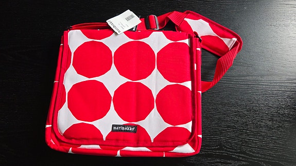 Uusi Marimekko Läppäri LL olkalaukku Maija Isolan Kivet-kuosilla