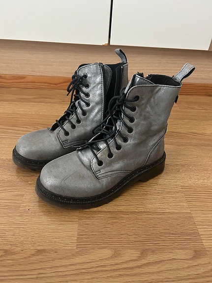 Kengät 38