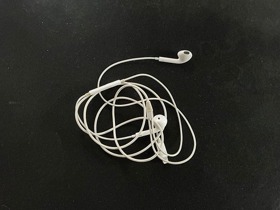 Apple handsfree-kuulokkeet johdolla lightning