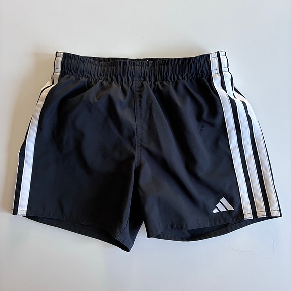 Adidas uimashortsit 140