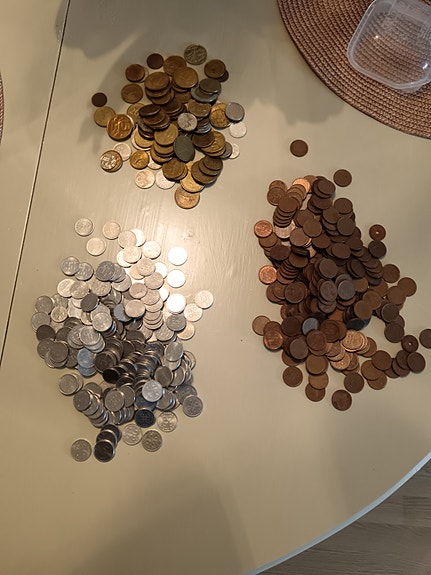 Suuri erä vanhoja kolikoita