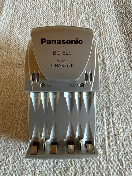Panasonic BQ-829 AA/AAA Ni-MH akkulaturi