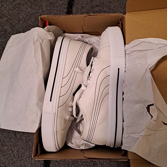 Puma kengät