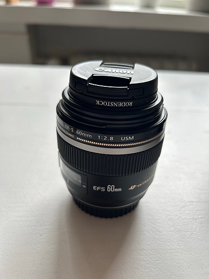 Canon EF-S 60mm f/2.8 USM Macro -objektiivi