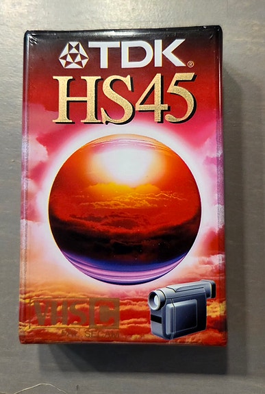 TDK HS45 VHS-C videokasetti muoveissa