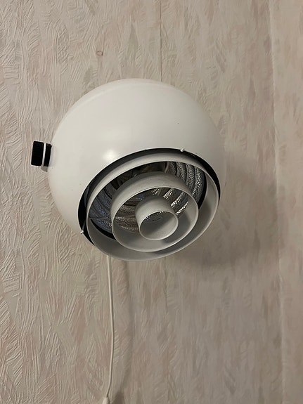 Orno Ping Pong seinävalaisin
