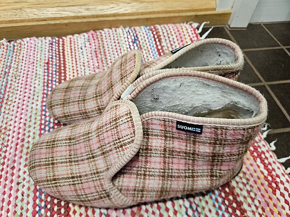 Vaaleanpunaiset Reino - tossut