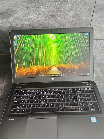 HP Zbook 15u G3 / i7 - 16gb - 512SSD