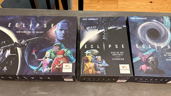 Eclipse New dawn for the galaxy + lisärit
