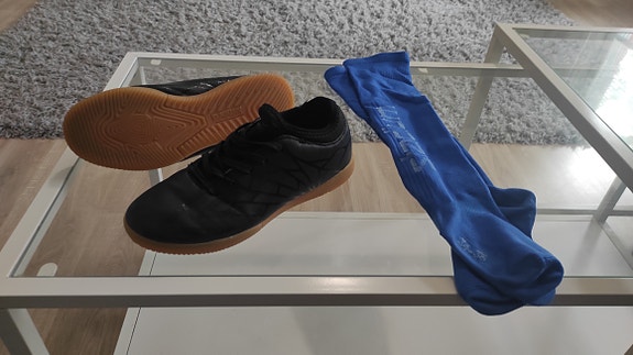 Umbro jalkapallokengät 36