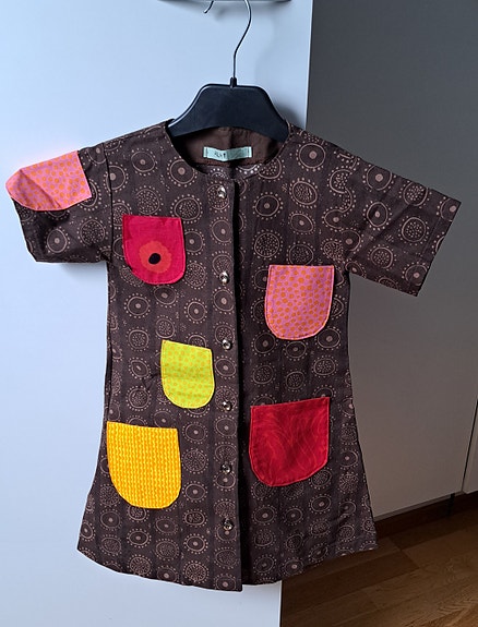Itse Marimekko-kankaasta tehty Iloinen takki, koko n. 120