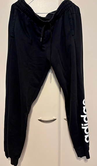 Adidas collegehousut koko L