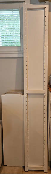 Lundia, valkoisia osia (tikas, hyllyt, ovet)