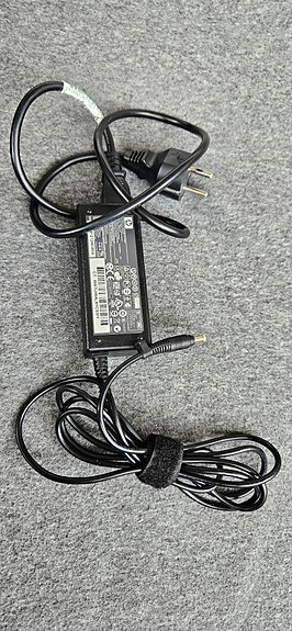 Läppärin laturi 65W HP