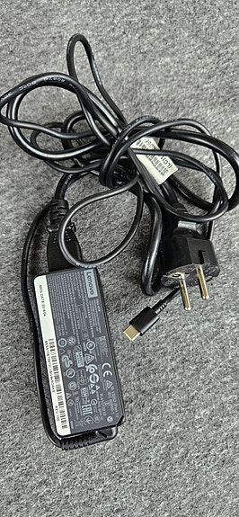 Lenovo läppärin laturi 45W